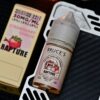 Bruce’s Sea Salt Caramel Cream «Intoxication» — солевая жидкость Strawberry Cheesecake, 30 мл, 30 мг 12 Bruce's 海盐焦糖奶霜:沉醉(草莓芝士)30毫升30毫克 胡子 尼古丁盐烟油
